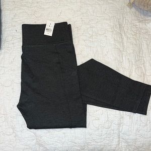 NWT Lou & Grey pocket ponte leggings